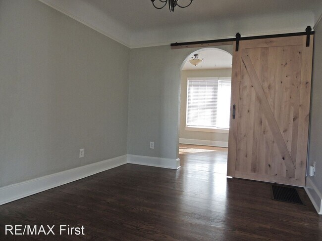 Foto del edificio - 3 br, 1 bath House - 206 Keeble Ave.