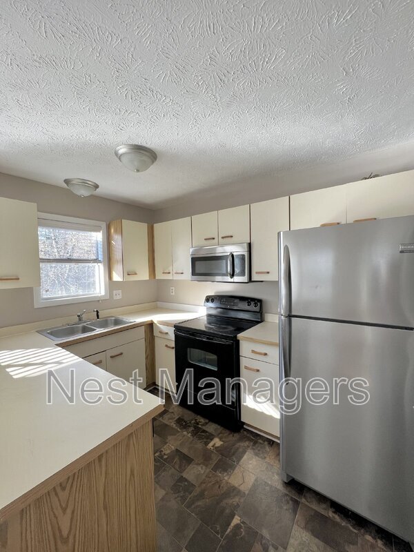 Foto del edificio - 1018 Wood Creek Dr