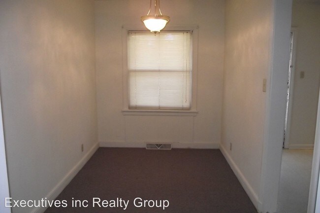 Building Photo - 2 br, 1 bath House - 5003 Clarence Street