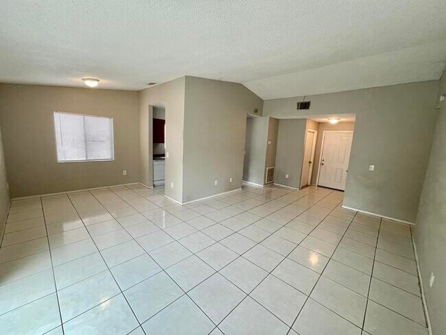 Building Photo - 4806 Crack Willow Ct