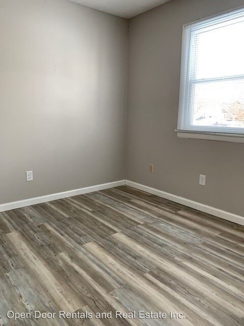 Foto del edificio - 7123-7125 Selkirk Dr