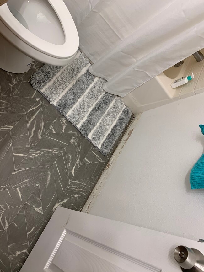 Building Photo - 9907 W Mesquite Ct