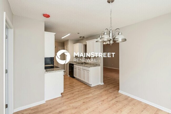 Foto del edificio - 3 Bedroom Pet-Friendly Home in Charlotte, NC with Main Street Renewal