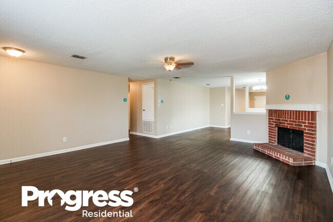 Foto del edificio - 9109 Glen Falls Ln