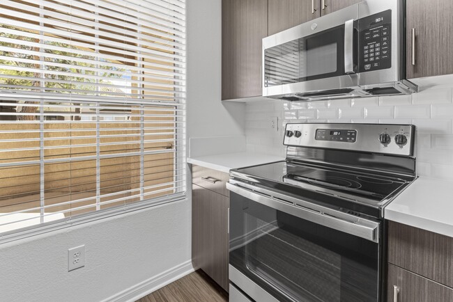 Building Photo - Solana Ridge