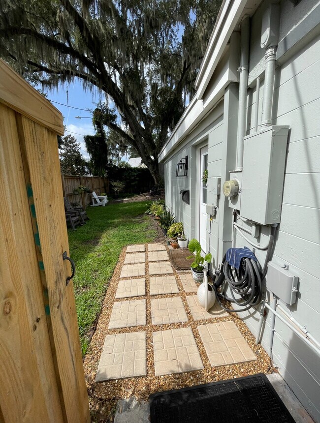 Entrada privada - 1430 Lake Weldona Dr