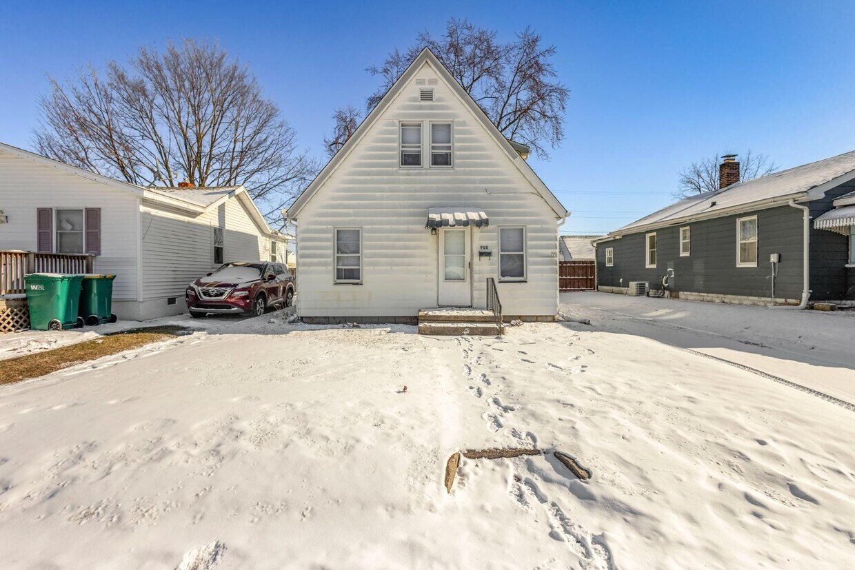 Foto principal - 910 Reddick St