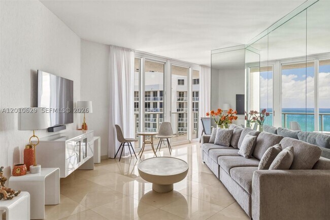 Building Photo - 16445 Collins Ave