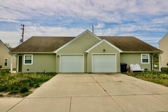 Building Photo - 412-414 Brookmont Dr