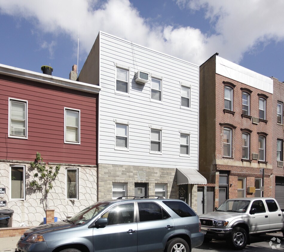 Primary Photo - 103 Jackson St