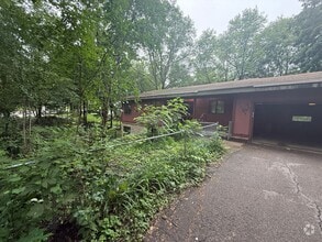 Building Photo - 14902 Wildwood Rd