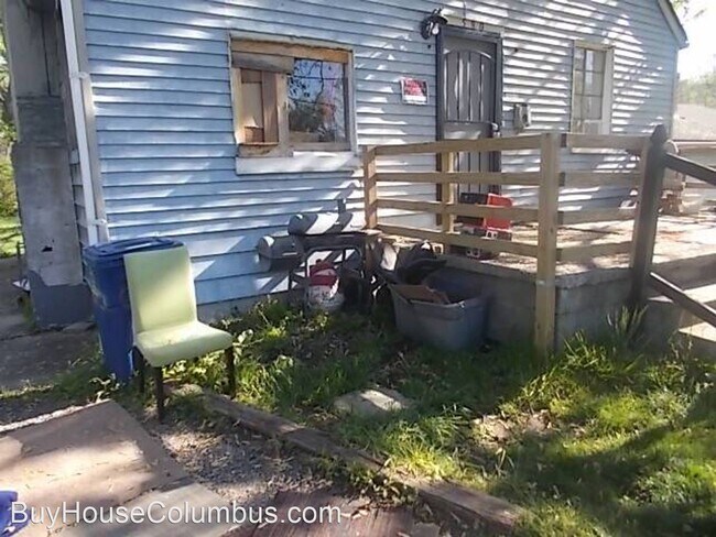 Building Photo - 3 br, 1 bath House - 580 Elwood Ave.