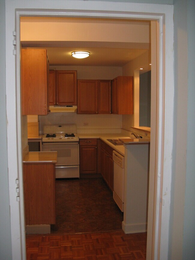 KIT - 620 Peachtree St NE
