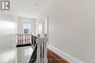 Building Photo - 162 Darling St