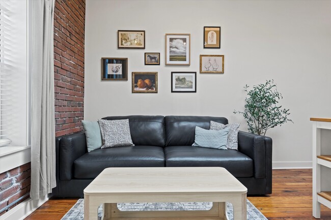 Foto del edificio - 1523 Oak St