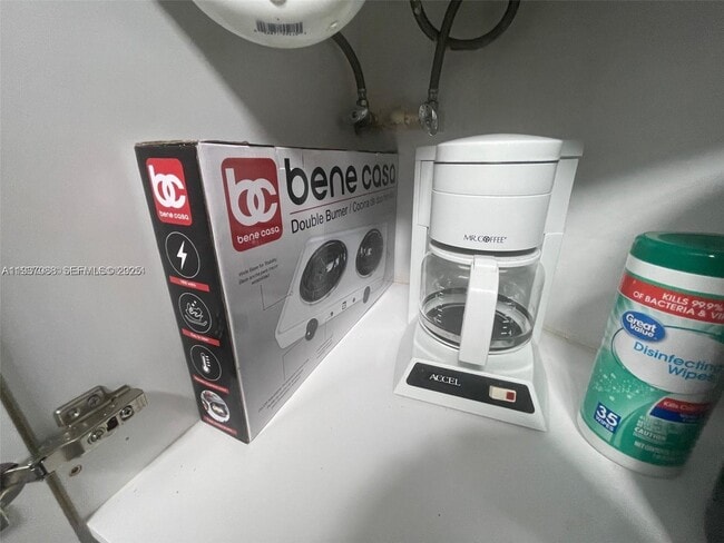 Foto del edificio - 7521 Harbour Blvd