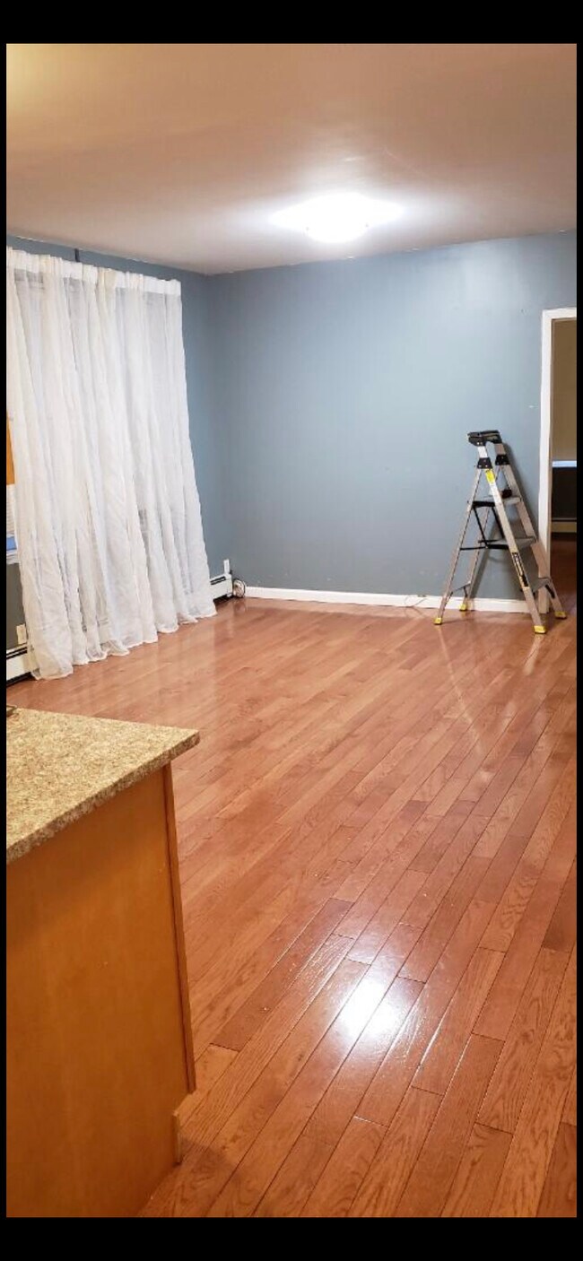 Building Photo - 30 Bay 7th St