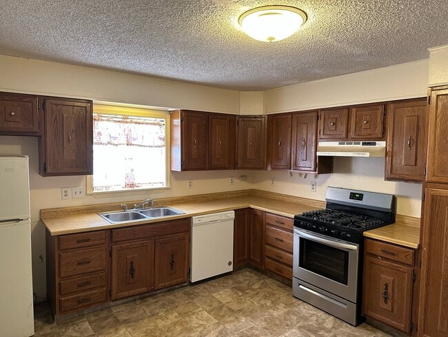 Foto del edificio - 3 Bed 1 Bath Home