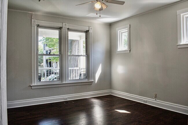 Building Photo - 1008 Garnett Pl