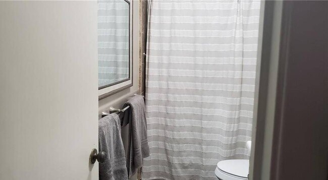 Foto del edificio - 203 Longview Rd