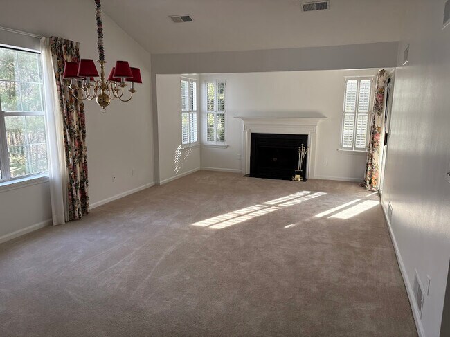 Foto del edificio - 1665 Saint Andrews Dr