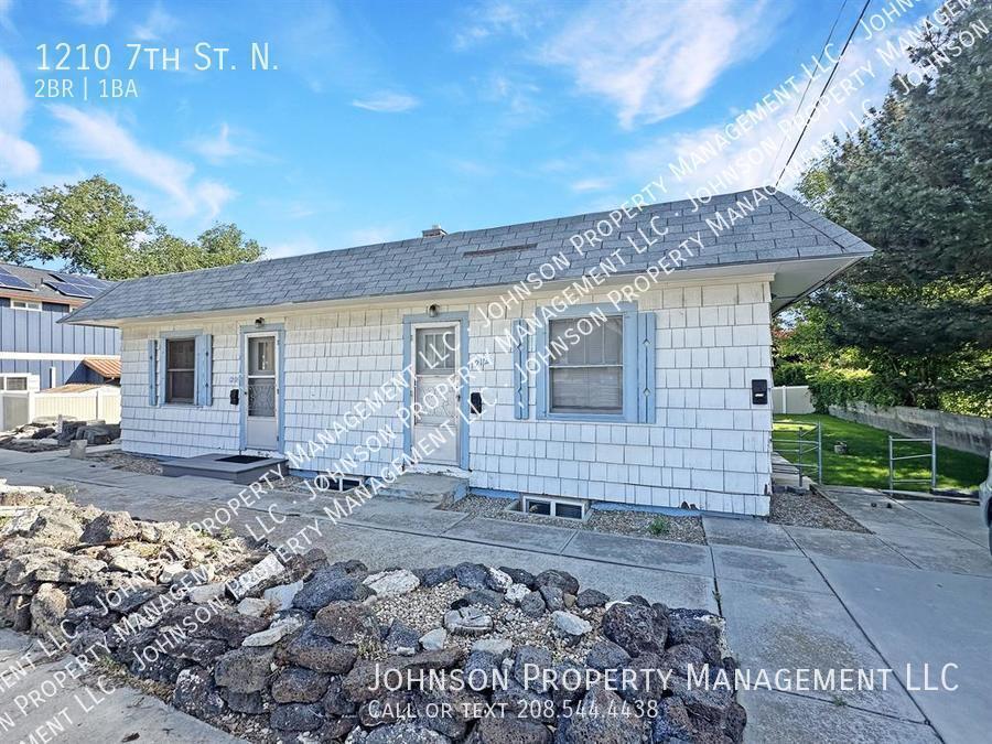 Primary Photo - Charming 2-Bedroom Apartment on Lakeview P...