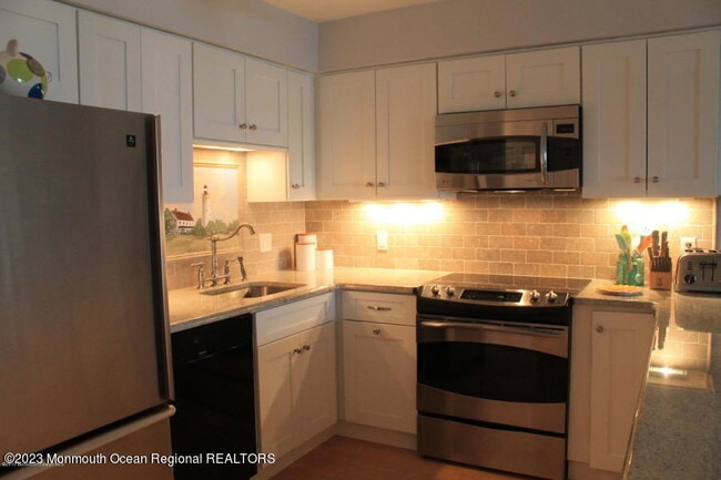 Building Photo - 100 Seaview Ave