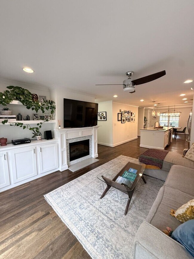 Foto del edificio - 1753 Flat Shoals Rd SE