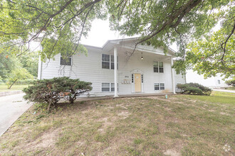 Building Photo - 2916 Leeway Dr