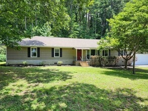 Building Photo - 2804 Haywood Ave