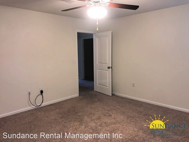 Building Photo - 4 br, 2.5 bath House - 715 Widgeon Way