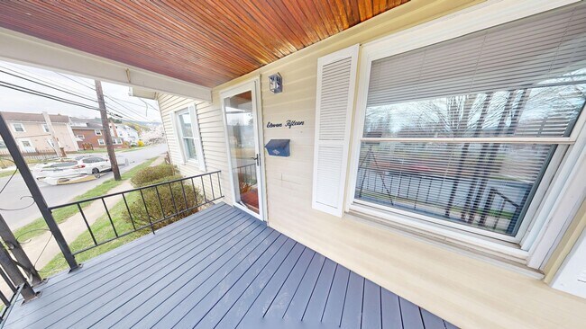 Foto del edificio - Charming 2-Bedroom Home in East End Willia...
