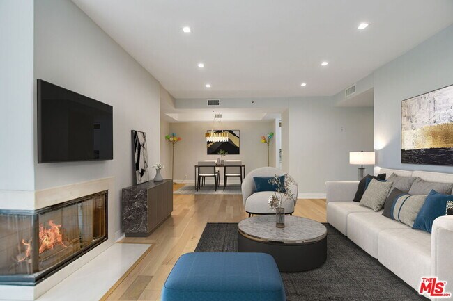 Foto del edificio - 2112 Century Park Ln