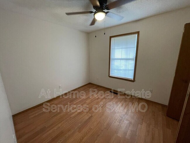 Foto del edificio - 1720 W Belmont St