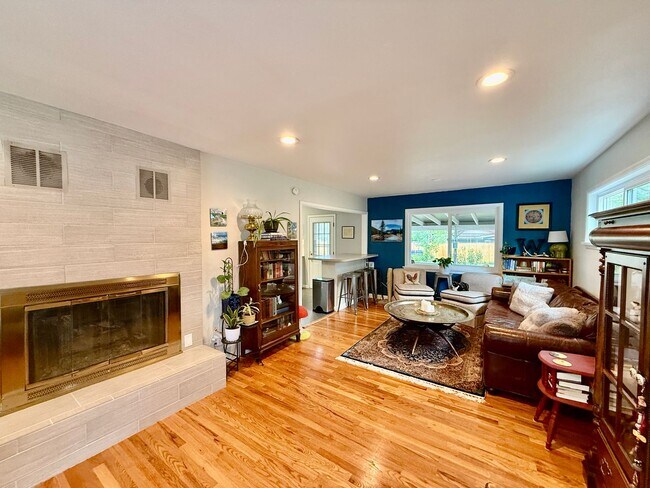 Foto del edificio - Charming Updated 3-Bedroom Home in Pleasant Valley