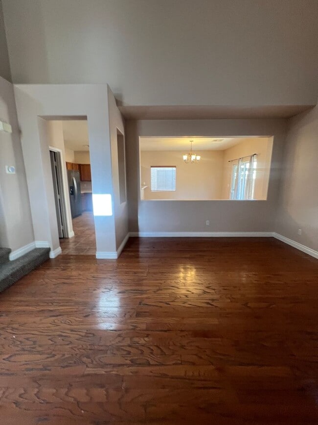 Building Photo - 3 Bed, 2.5 Bath home with Solar Panels!