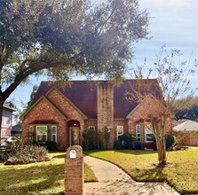 Building Photo - 6315 Seegers Trail Dr