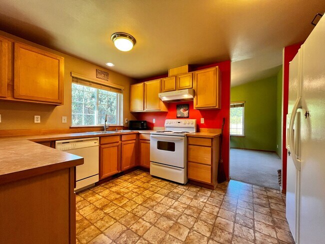 Foto del edificio - Peaceful Hansville Home with Plenty of Room