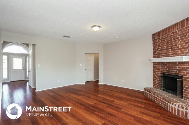 Building Photo - 3925 Tarpon Springs Dr