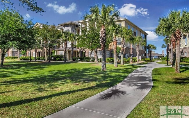 Building Photo - 2809 River Oaks Dr