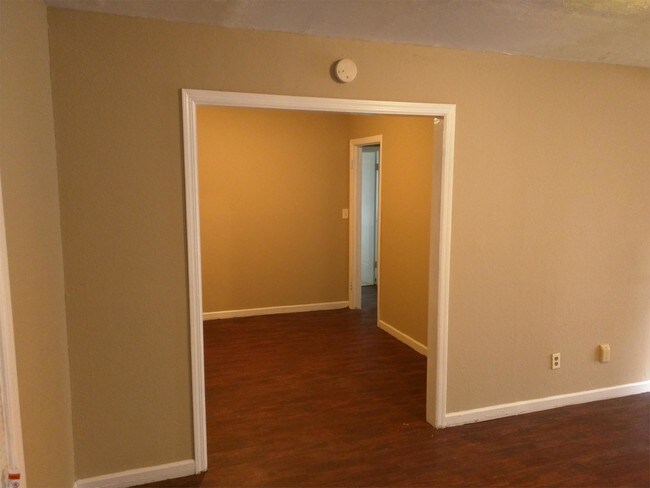 Building Photo - 1169 Bellevidere Dr