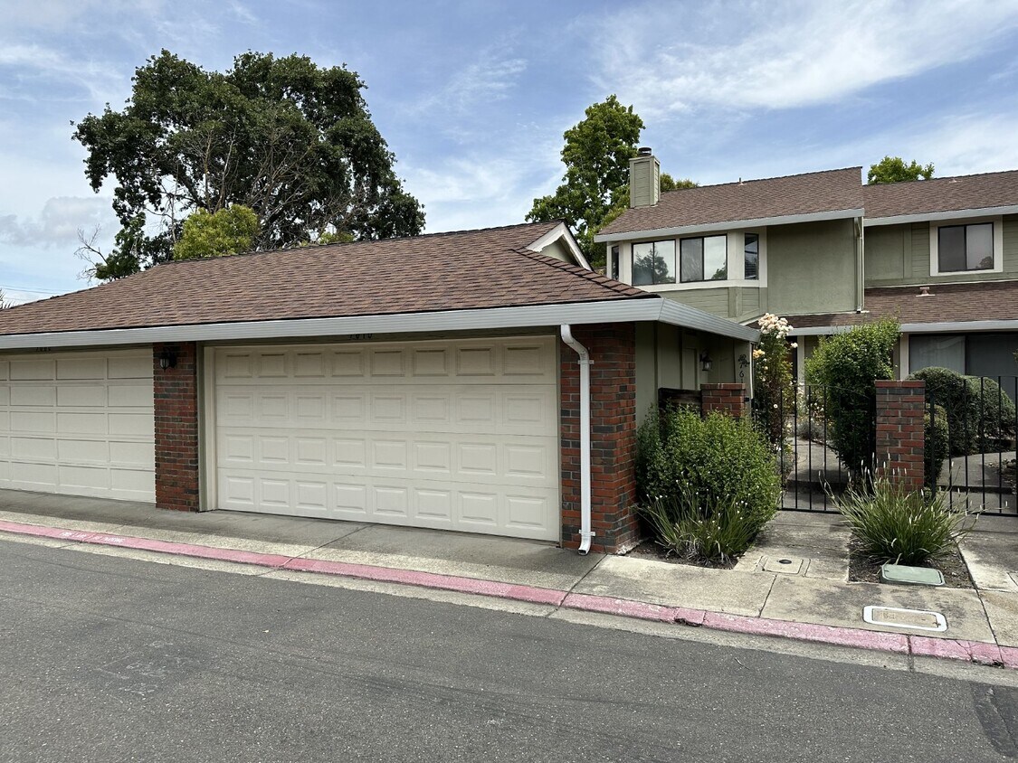 Spacious 3 Bed, 2.5 Bath West Dublin Townh... - Spacious 3 Bed, 2.5 Bath West Dublin Townh...