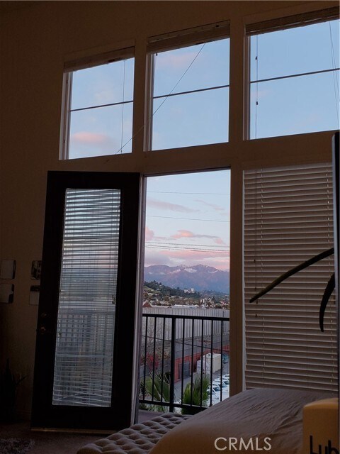 Foto del edificio - 360 W Ave 26