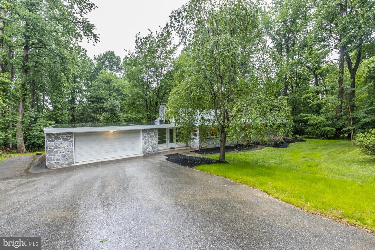 1027 Tinker Hill Rd, Malvern, PA 19355 House Rental in Malvern, PA