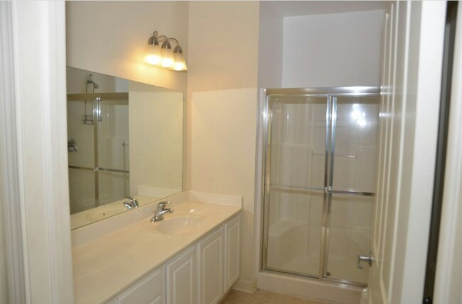 Foto del edificio - 4120 S Lake Dr