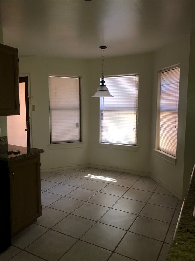 Building Photo - 509 Shiloh Dr
