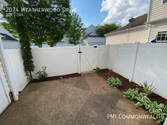 Foto del edificio - 3 Bed / 2.5 Bath Single Family (Available ...
