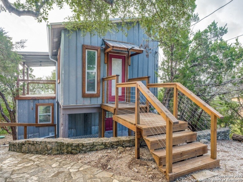Foto principal - 238 Ledgeview Dr