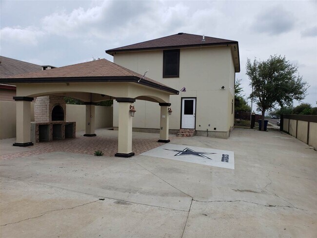 Building Photo - 4401 Marla Dr