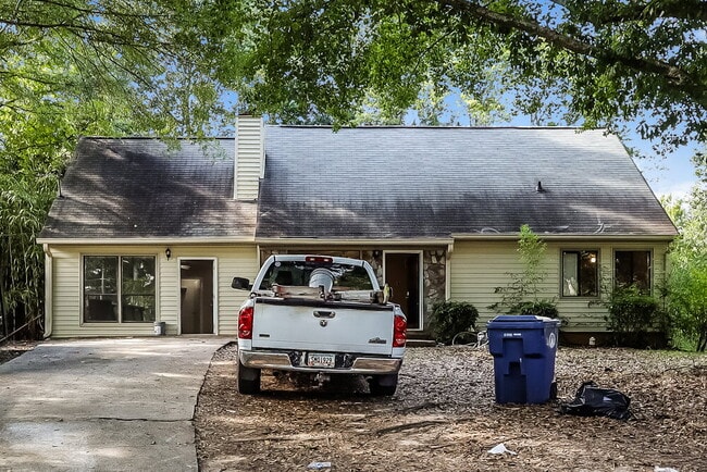 Building Photo - 466 Ashton Cir